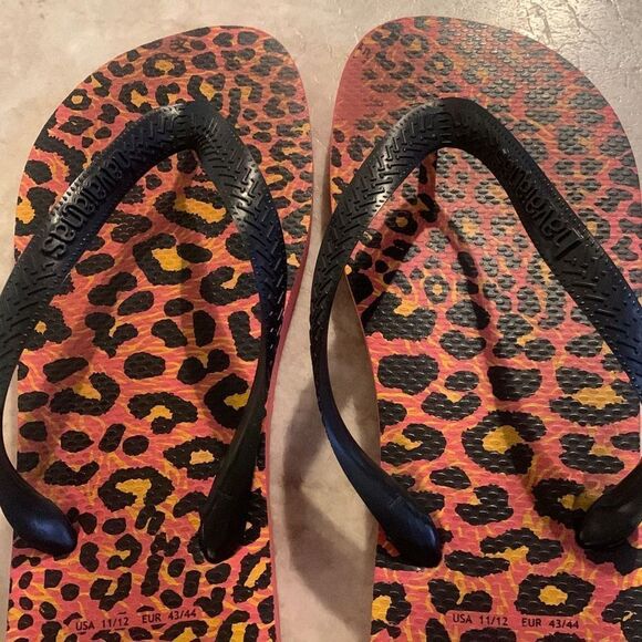 HAVAIANAS  Animal Print Flip Flops - Picture 3 of 4